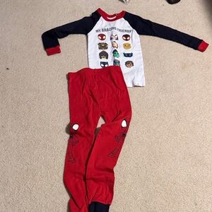 Kids GAP Spidey pajama set size 6